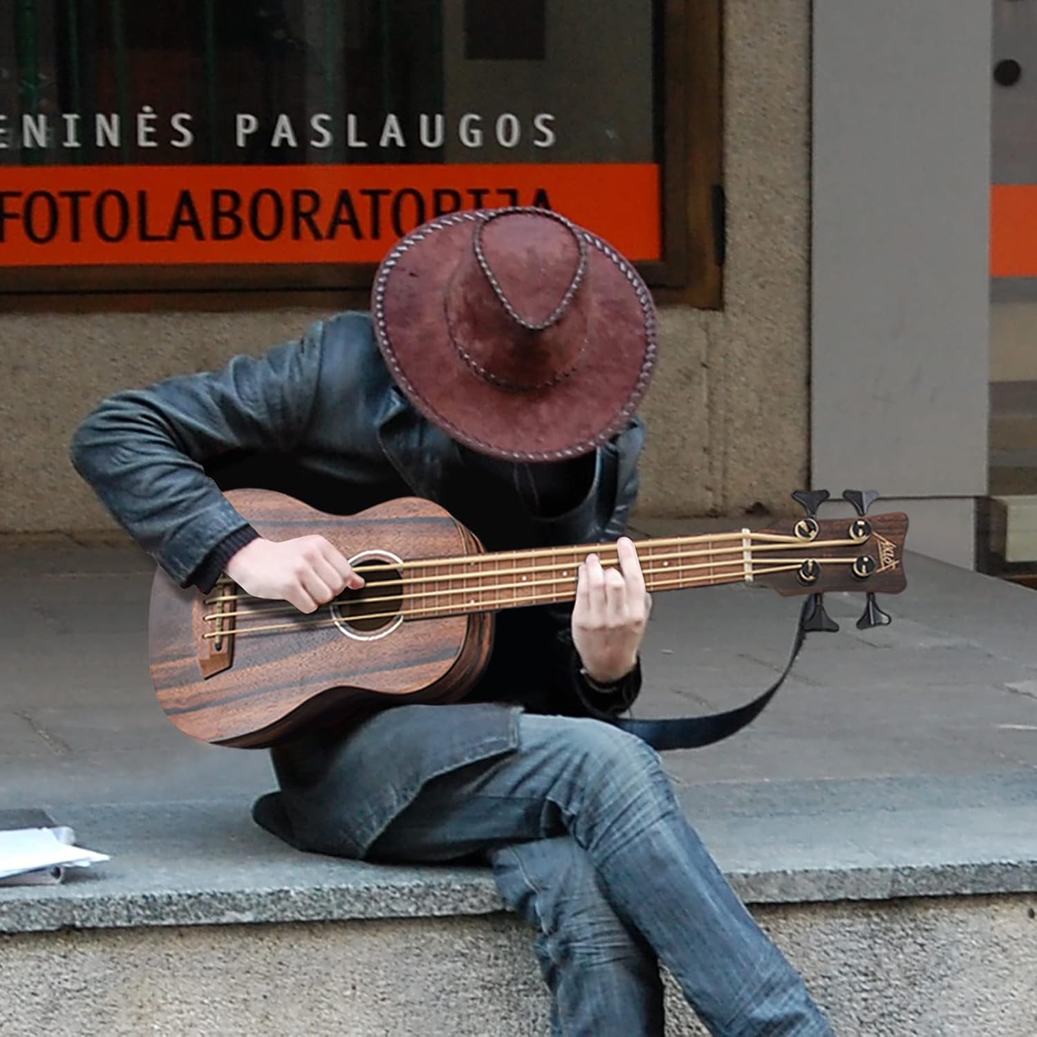 Ukulele Fretless Bass